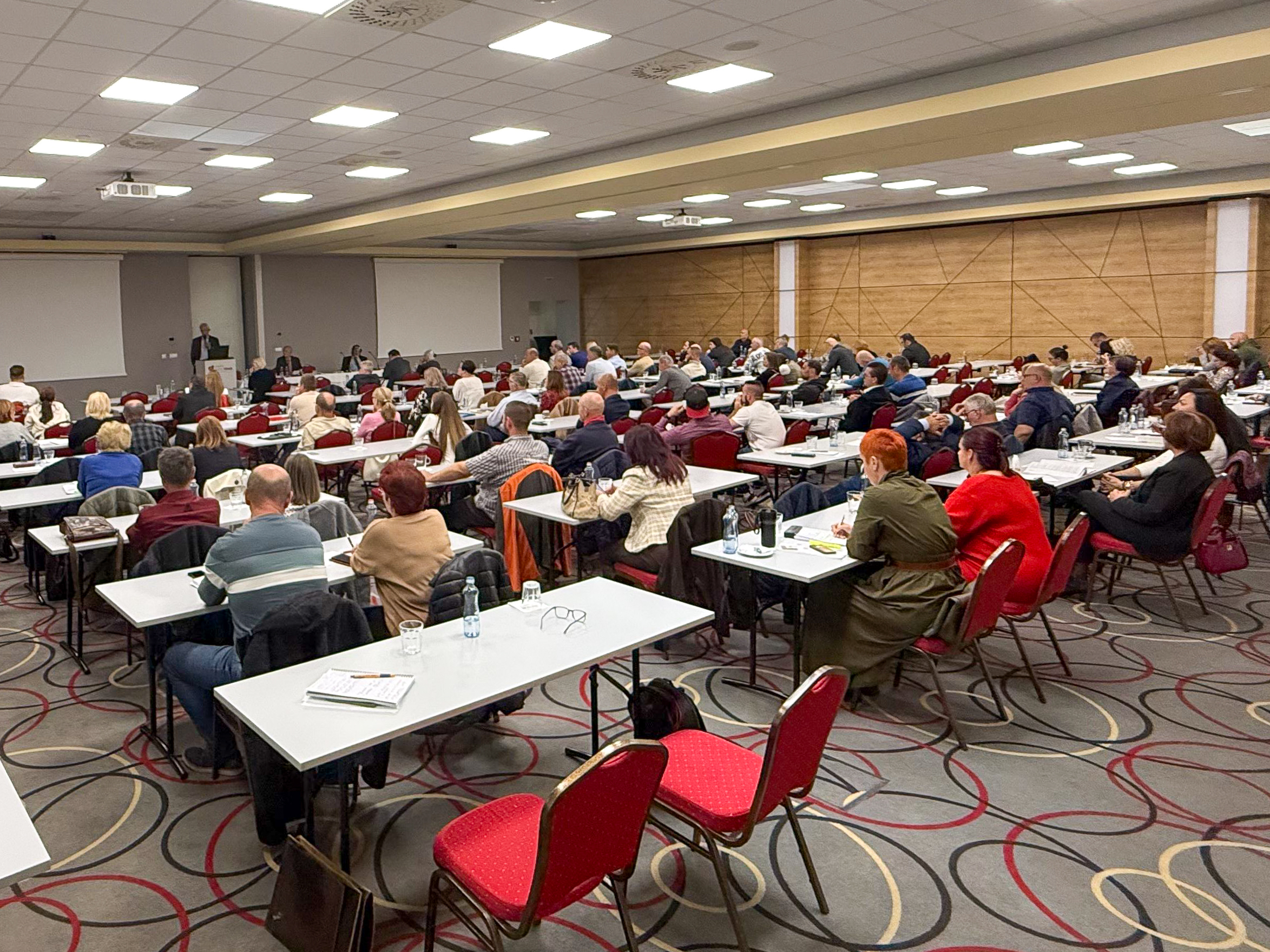 Úrad pre územné plánovanie a výstavbu SR uplynulý rok vyškolil viac ako 7-tisíc odborníkov po celom Slovensku