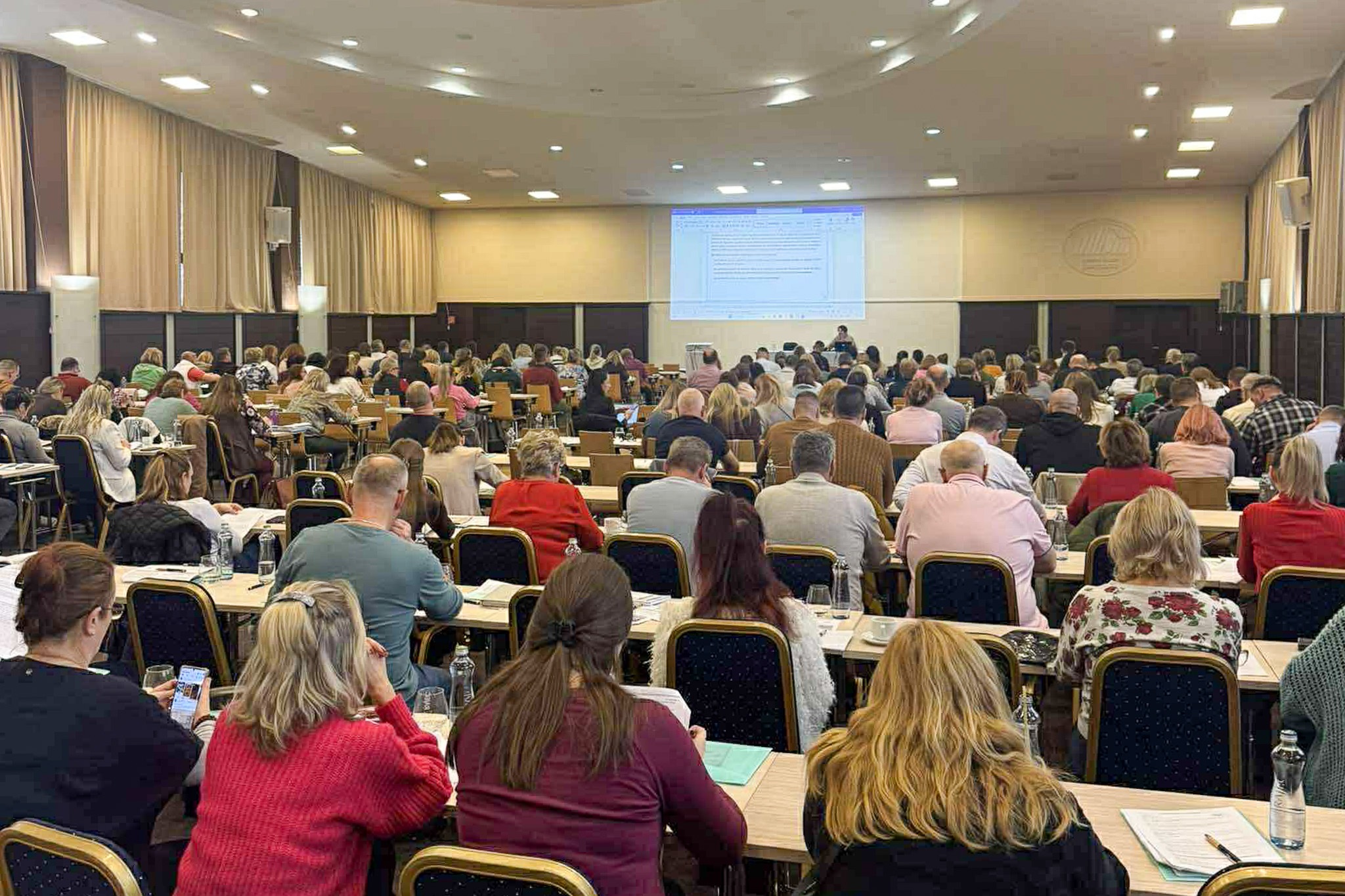 Aj v tomto roku podporujeme regióny: Naša odborníčka školila o aplikácii stavebnej legislatívy