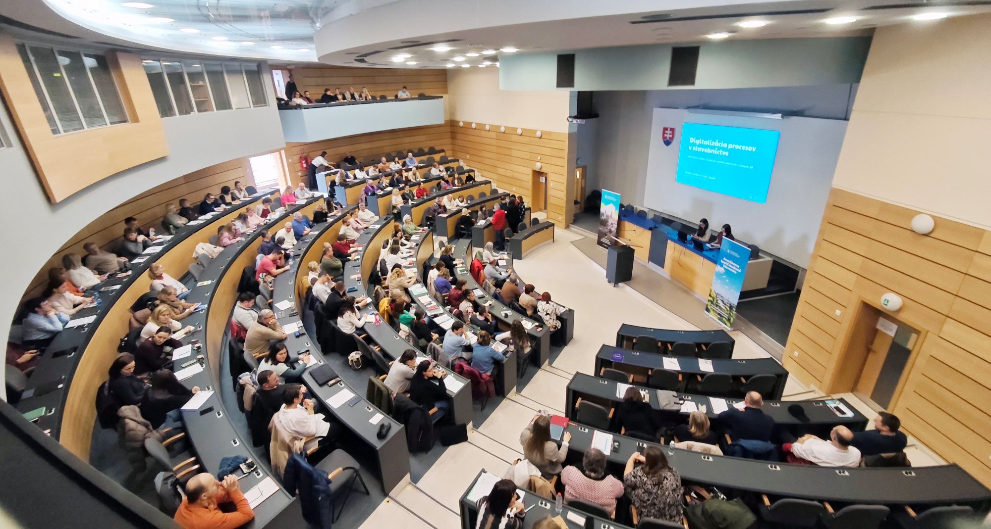 V Banskej Bystrici sme o efektívnejšom používaní Portálu výstavby vyškolili ďalších takmer 150 zamestnancov