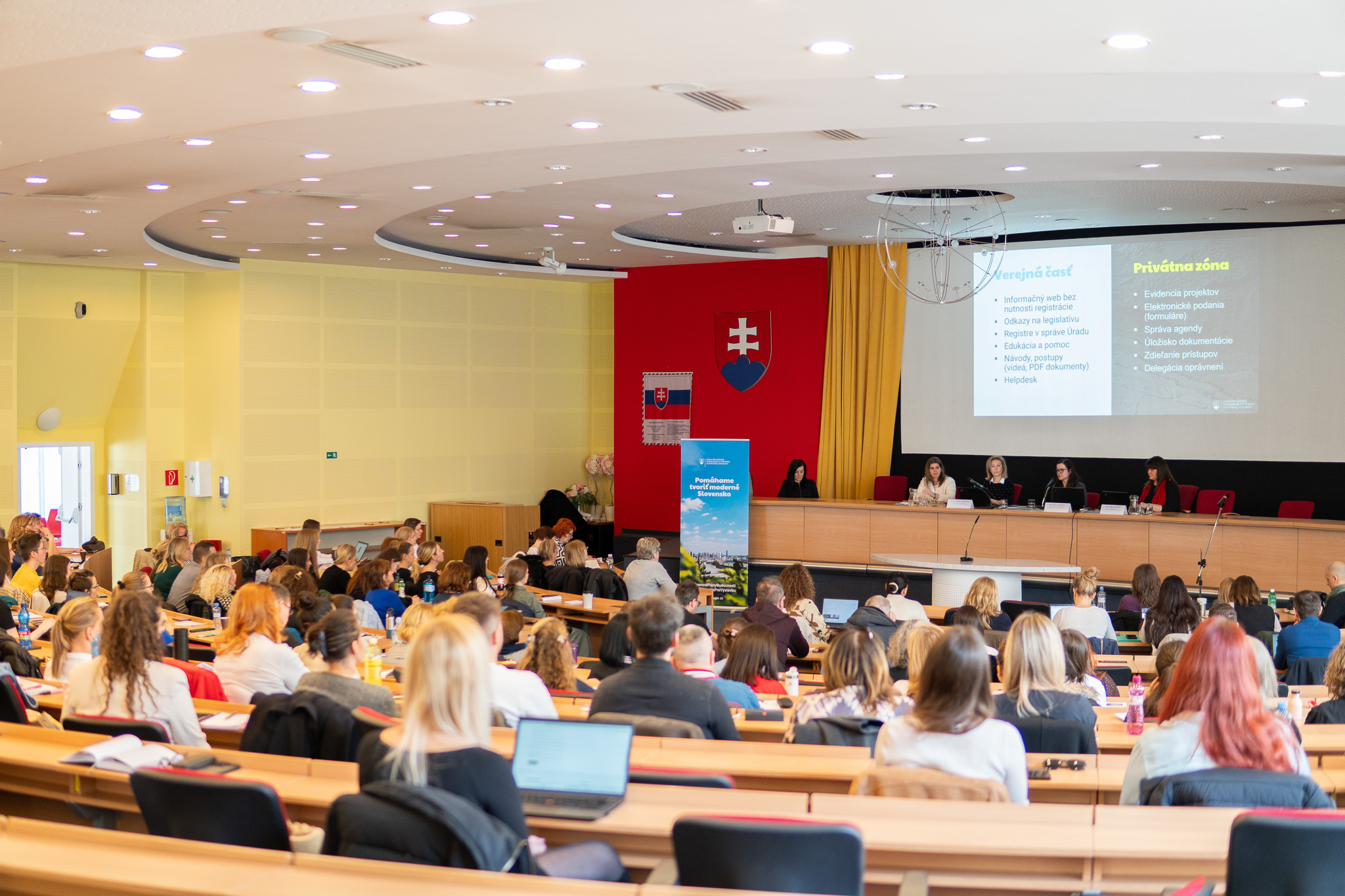 V Bratislave sme takmer 140 zamestnancom stavebných úradov ukázali ako efektívnejšie pracovať s Portálom výstavby